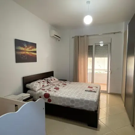 Roel * Sarandë